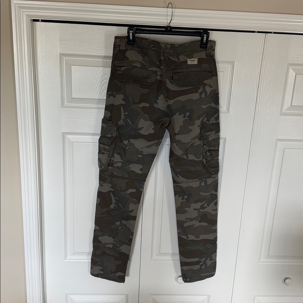 Wrangler Camo Cargo Pants Mens NWT - Picture 9 of 10